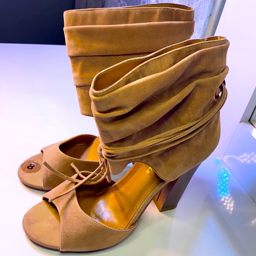 Shoes - Picture 2 of 3